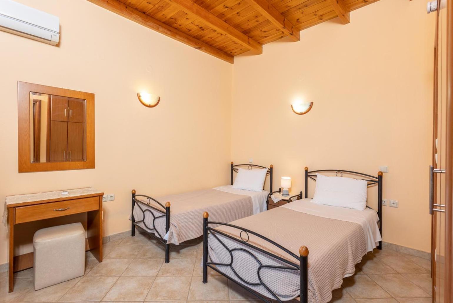 Villa Yeraki Dhrapanítika Екстериор снимка